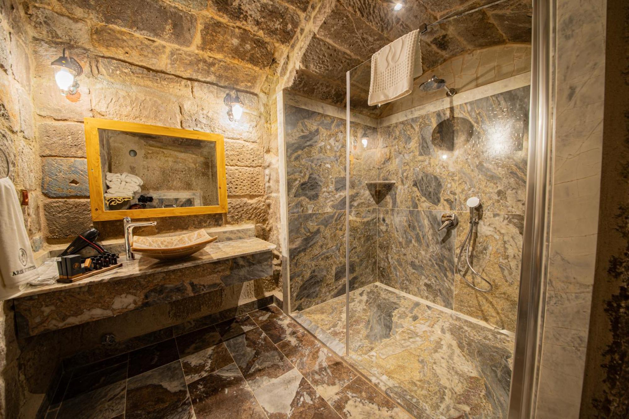 Ares Cave Suites Göreme Buitenkant foto